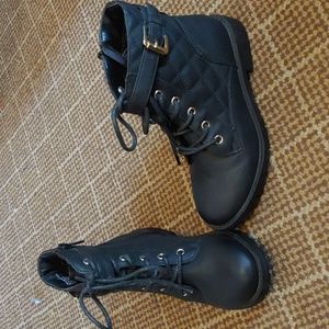 The Children's Place Quilted Zip Black Boots Size 1